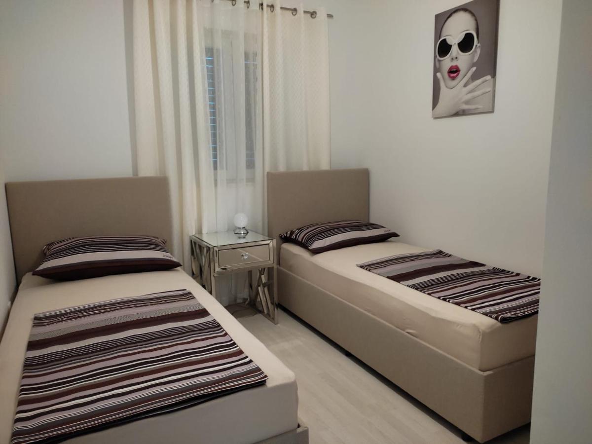 Apartment Josip 2 Трибунь Екстер'єр фото